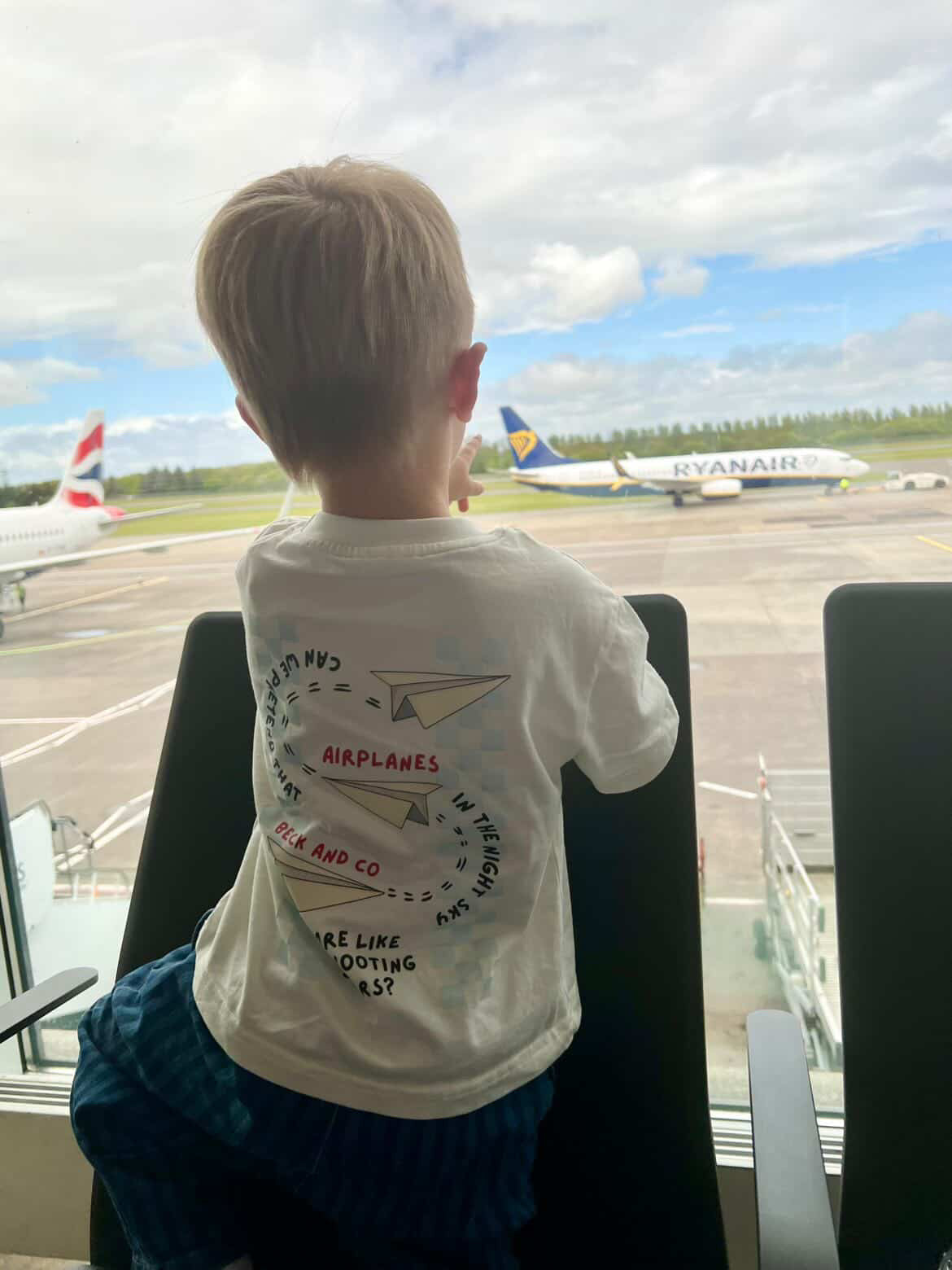 Airplanes T-Shirt